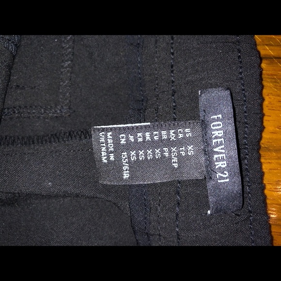 Forever 21 Black Shorts - Picture 3 of 3